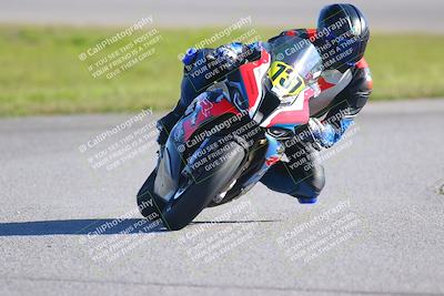 media/Jan-20-2023-Fastrack Riders (Fri) [[f2ad32aba3]]/Private/session 5 turn 13/